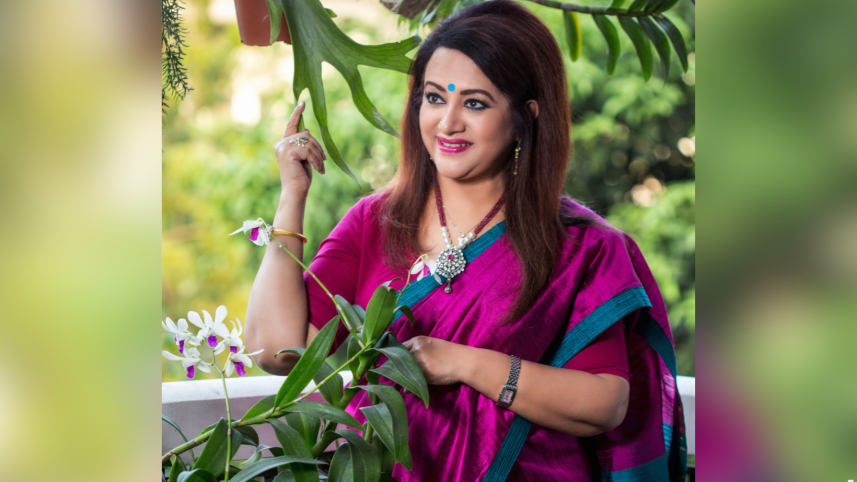 যুক্তরাষ্ট্রে আনন্দ মেলা লাইফটাইম অ্যাচিভমেন্ট অ্যাওয়ার্ড পাওয়া অভিনেত্রী ববিতা