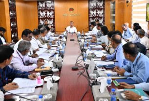 বাংলাদেশের কৃষি উৎপাদন বাড়াতে প্রধানমন্ত্রী তারেক রহমানের সঙ্গে কৃষি মন্ত্রণালয়ের কর্মকর্তাদের বৈঠক